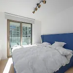 Lecomte - Sky Harbour Apartment