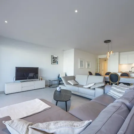 Apartment Lecomte - Sky Harbour 93 *