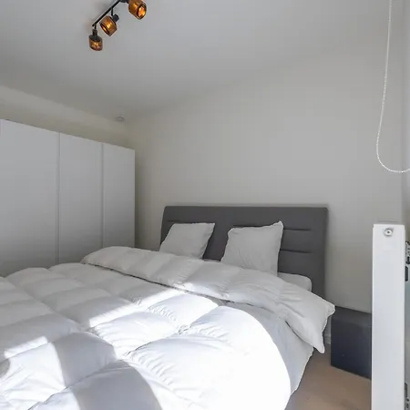 Lecomte - Sky Harbour Apartment *