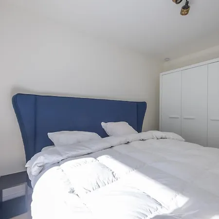 Lecomte - Sky Harbour Apartment Ostende